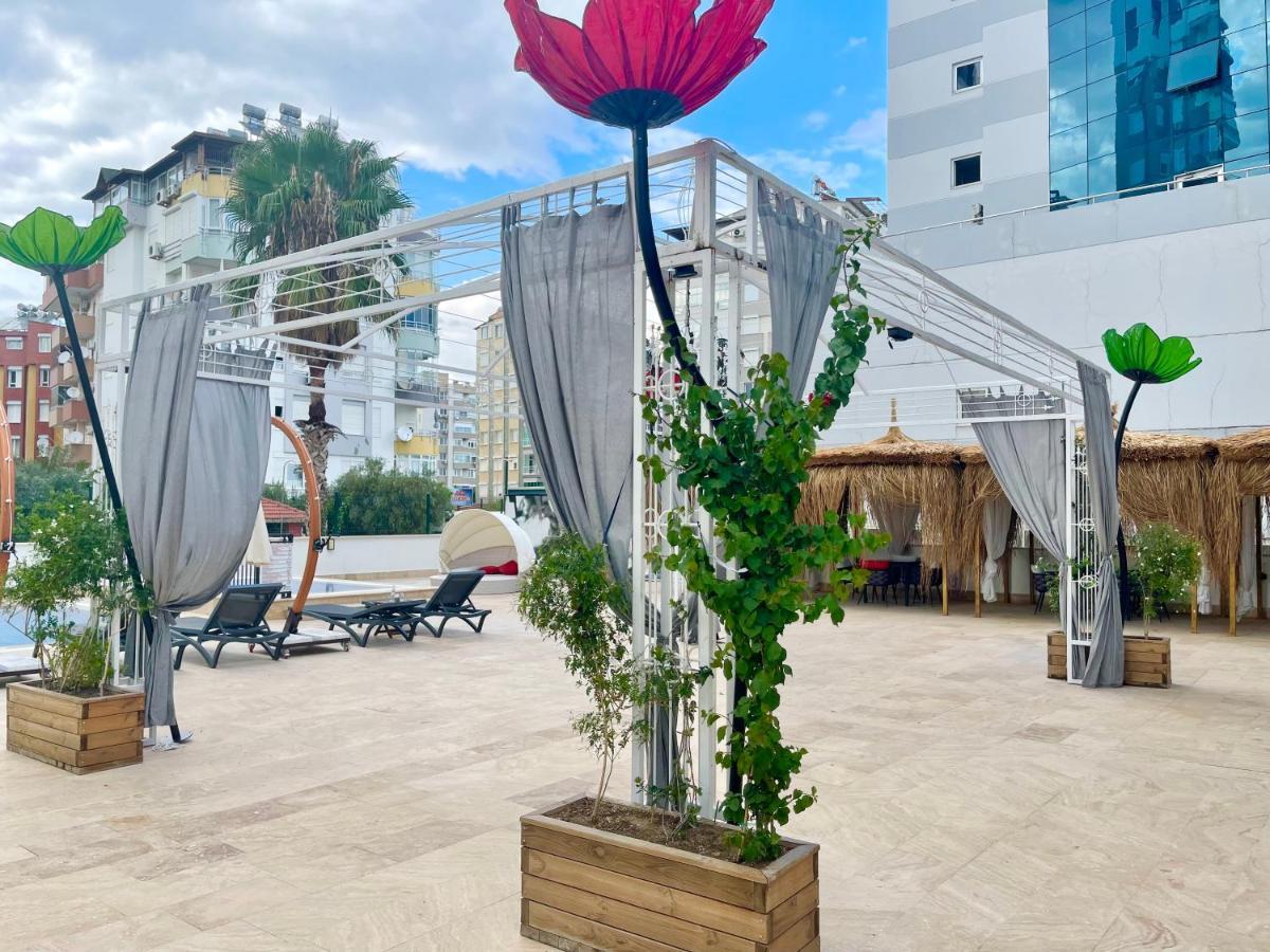 Only One Suites & Residences Анталия Екстериор снимка